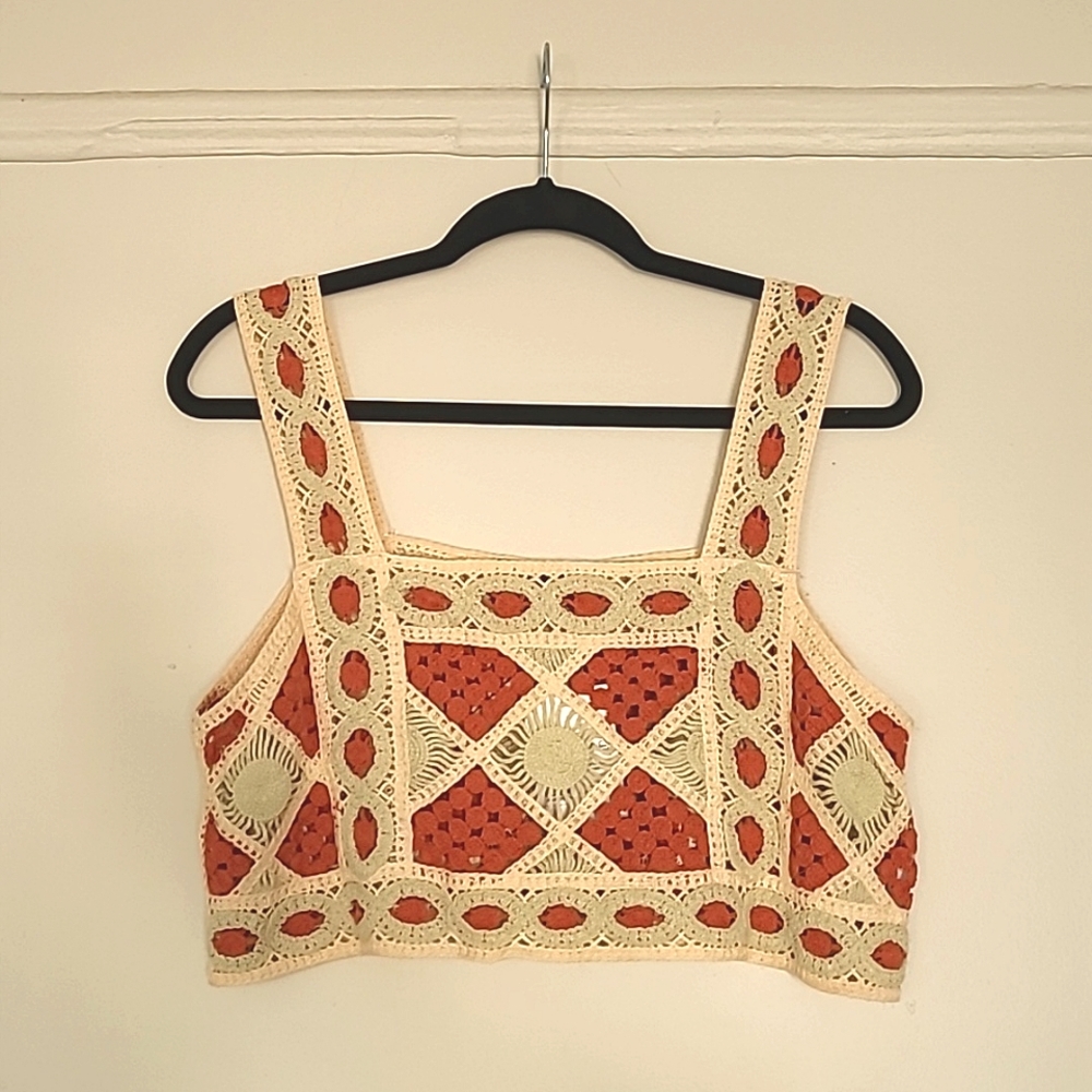 NWT Forever 21 Julia by Love J Crochet Sweater Cropped Tank Top - Large